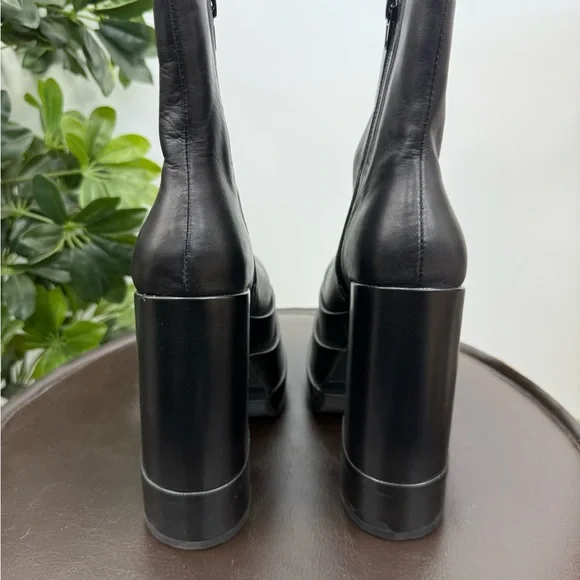 Steve Madden Cobra Black Platform Boots - Picture 4 of 8